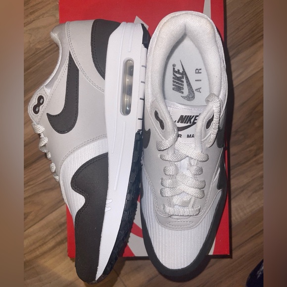 BRAND NEW Nike Air Max 1 - Picture 4 of 7